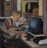 Jan Jansen Venneboer als vrijwilliger aan het werk op het Staring Instituut