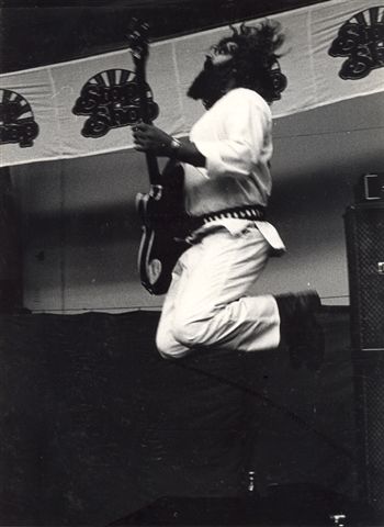 Jan van Os met De Stèakers in de Markthal in Doetinchem (juni 1978)