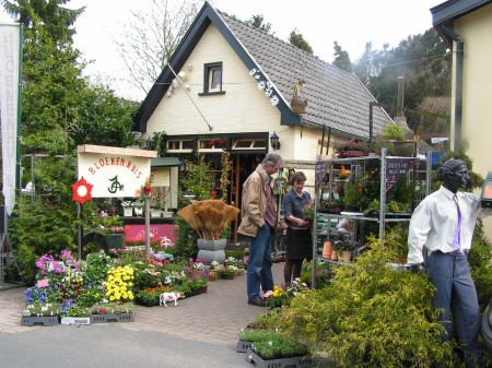 Kunstmarkt en kunstwandelroute in Hummelo