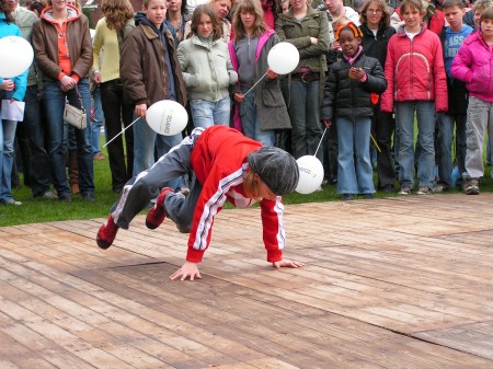 Breakdance op Koninginnedag in Velp