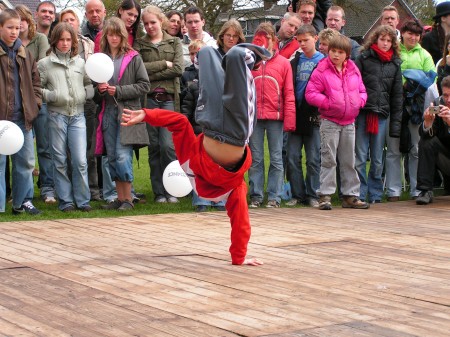 Breakdance op Koninginnedag in Velp