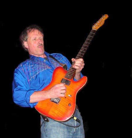 Oud-Normaal gitarist Paul Kemper met JAJEM