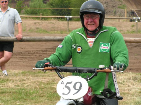 NK motorcrosswedstrijd voor oldtimer crossmotoren op cross circuit de Heksenpas