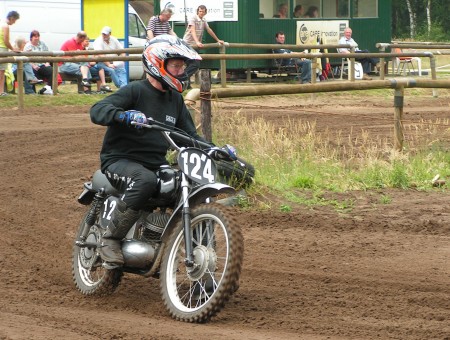 NK motorcrosswedstrijd voor oldtimer crossmotoren op cross circuit de Heksenpas