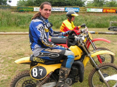 NK motorcrosswedstrijd voor oldtimer crossmotoren op cross circuit de Heksenpas: David Bremer