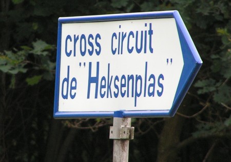 NK motorcrosswedstrijd voor oldtimer crossmotoren op cross circuit de Heksenpas