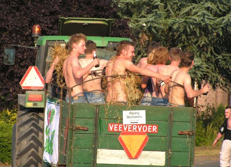 HØKEN met Jovink en Normaal in Toldijk