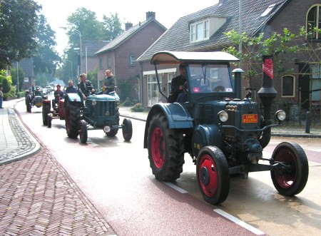 Keppeltoertocht voor oldtimertractoren (27-08-2006)