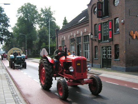 Keppeltoertocht voor oldtimertractoren (27-08-2006)