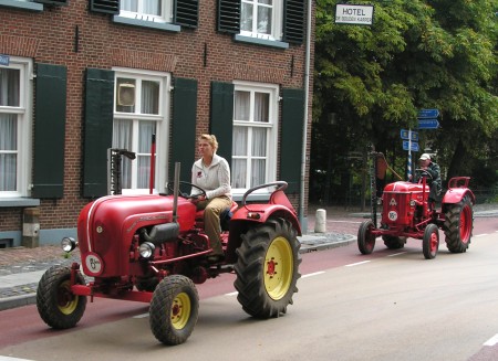 Keppeltoertocht voor oldtimertractoren (27-08-2006)