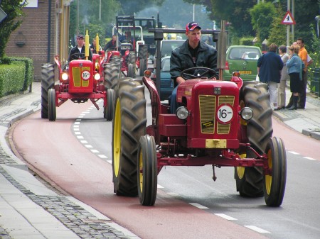 Keppeltoertocht voor oldtimertractoren (27-08-2006)