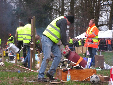 Carbidschieten Hummelo 2006 (Foto: Harold Pelgrom)