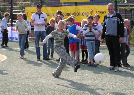 Opening Cruijff Court in Hummelo (2007-03-19)