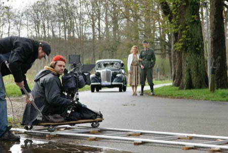 Filmopnamen 'In het Vuur van de Storm' door Virogo bij café 't Wapen van Heeckeren in Hummelo (5-4-2008; Foto: Sylvia?).