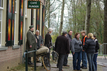Filmopnamen 'In het Vuur van de Storm' door Virogo bij café 't Wapen van Heeckeren in Hummelo (5-4-2008).