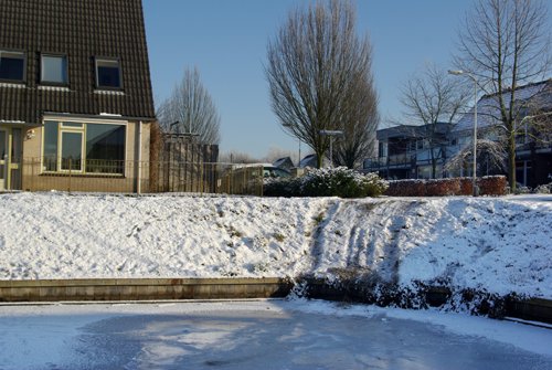 Schaatsen op de Weppel in Hummelo: Ok veur auto's...