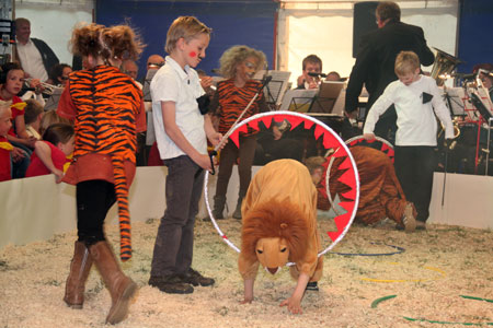 Circusfestival De Woordhof en muziekvereniging De Eendracht