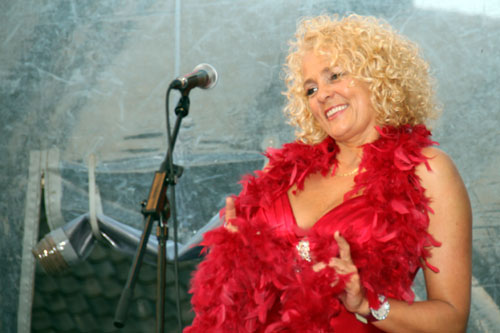 Greta Holtrop van de Martijn Schok Boogie en Blues Band (Jazztime at the Keppel Castle 2011)