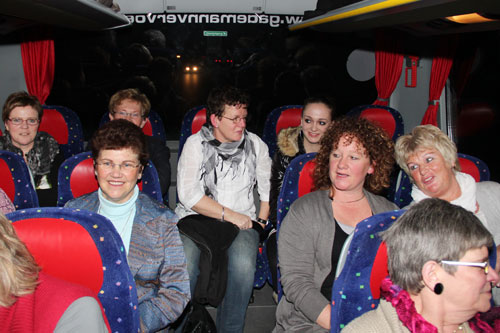 MaDiWoDoBus op weg vanuit Hummelo naar MaDiWoDoVrijdagShow in Almere