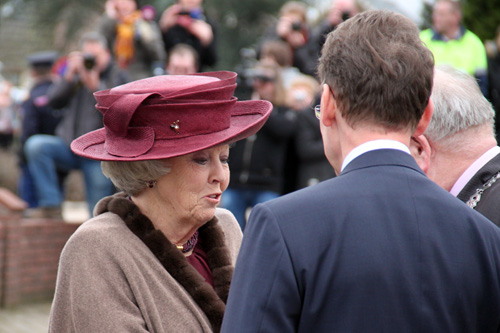 Koningin Beatrix op bezoek in Toldijk