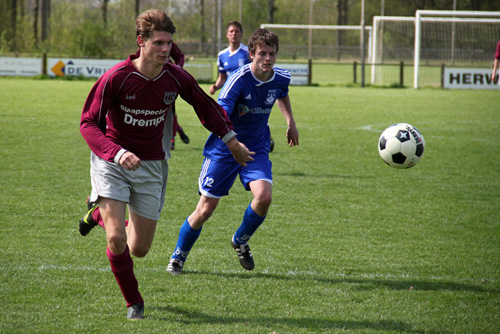 HC'03-RPPSC: HC'03 wint en promoveert naar de derde klasse