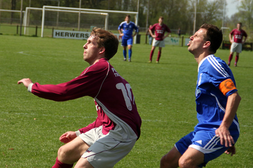 HC'03-RPPSC: HC'03 wint en promoveert naar de derde klasse