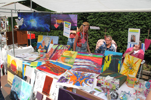 Brocante markt tijdens Vive la France in Hummelo