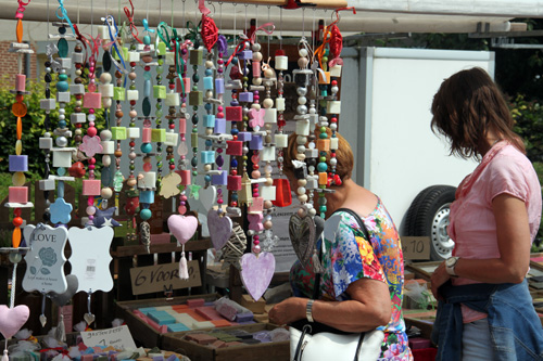 Brocante markt tijdens Vive la France in Hummelo