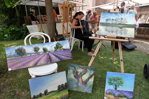 Brocante markt tijdens Vive la France in Hummelo