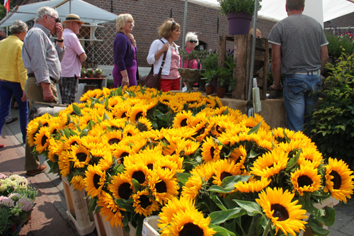 Brocante markt tijdens Vive la France in Hummelo