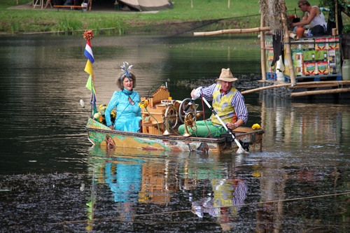 Mañana Mañana in Hummelo: Pieternel van Amelsvoort in de muziekboot van Reinier Sijpkens