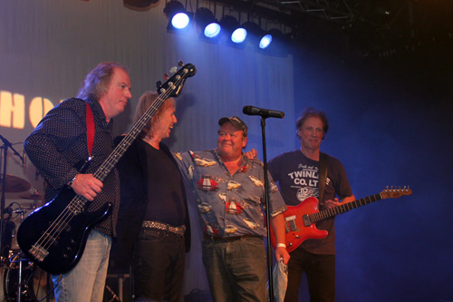 Dick Kemper, Bert Heerink, Jan Mourik en Paul Kemper met Threshold in de DRU Cultuurfabriek in Ulft (2013)