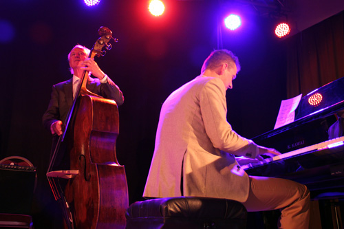 Optreden Mathilde Santing en Trio Peter Beets (Peter Beets, Ruud Jacobs en Martijn van Iterson).