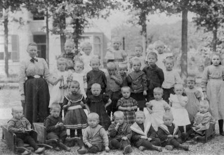 Schoolfoto lagere school in Laag-Keppel (1914)