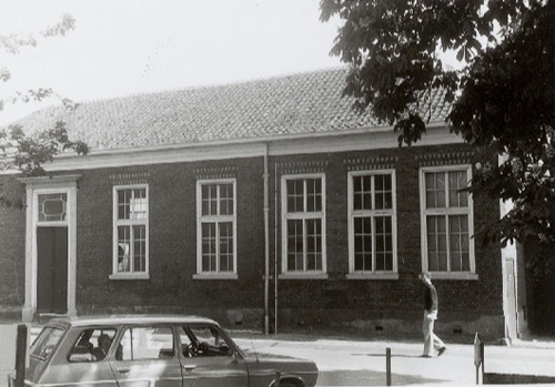 Lagere school aan de Dorpsstraat (collectie ECAL)